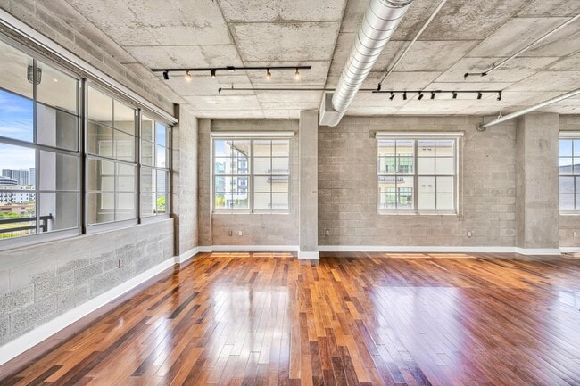 Building Photo - 411 NW 1st Ave