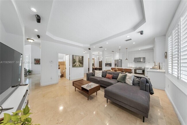 Building Photo - 3922 SW 60th Ave