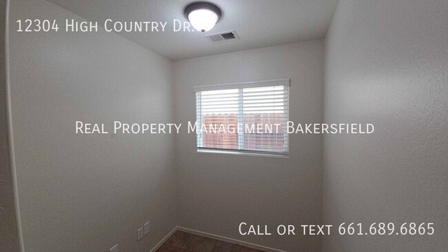 Building Photo - 12304 High Country Dr