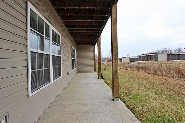 Building Photo - 2358 Garrett Ln