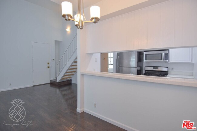 Building Photo - 1727 Glendon Ave