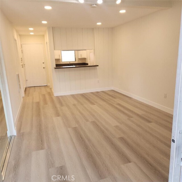 Building Photo - 1040 W MacArthur Blvd