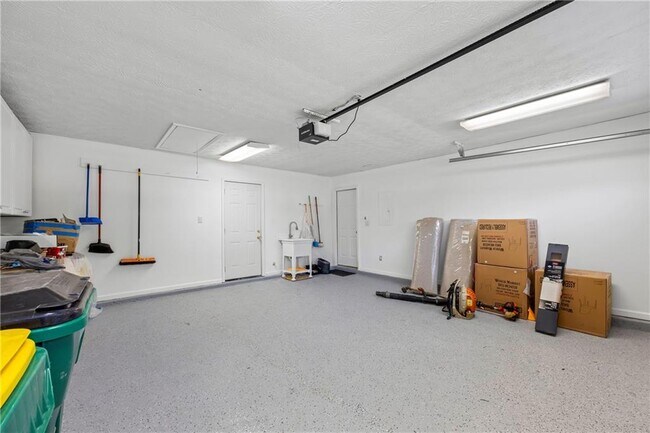 Building Photo - 367 Ayelsbury Ct