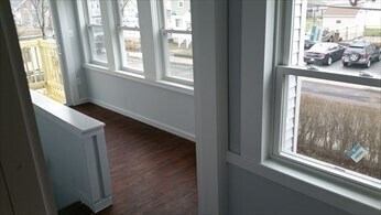 Building Photo - 35 Spring St
