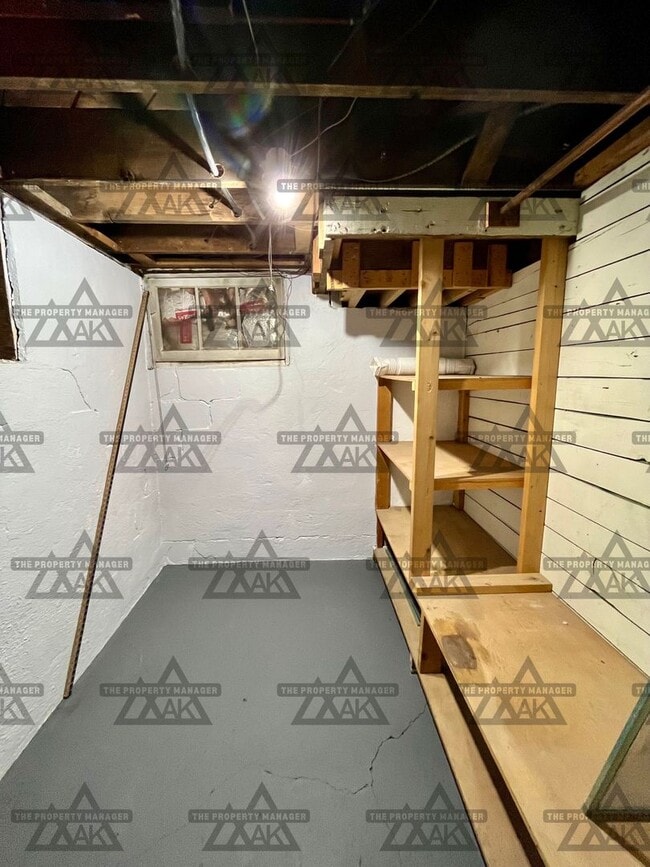 Building Photo - Dog-Friendly Tri-Level Home on Double Lot with Fenced Yard