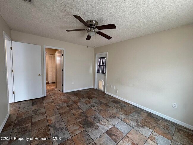 Building Photo - 5317 Woodridge Ln