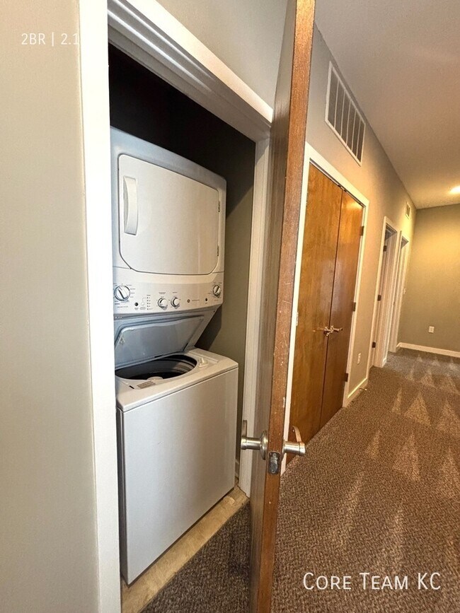 Building Photo - 2911 Cherry St