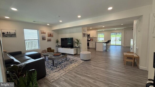 Building Photo - 1212 Parrish Dr
