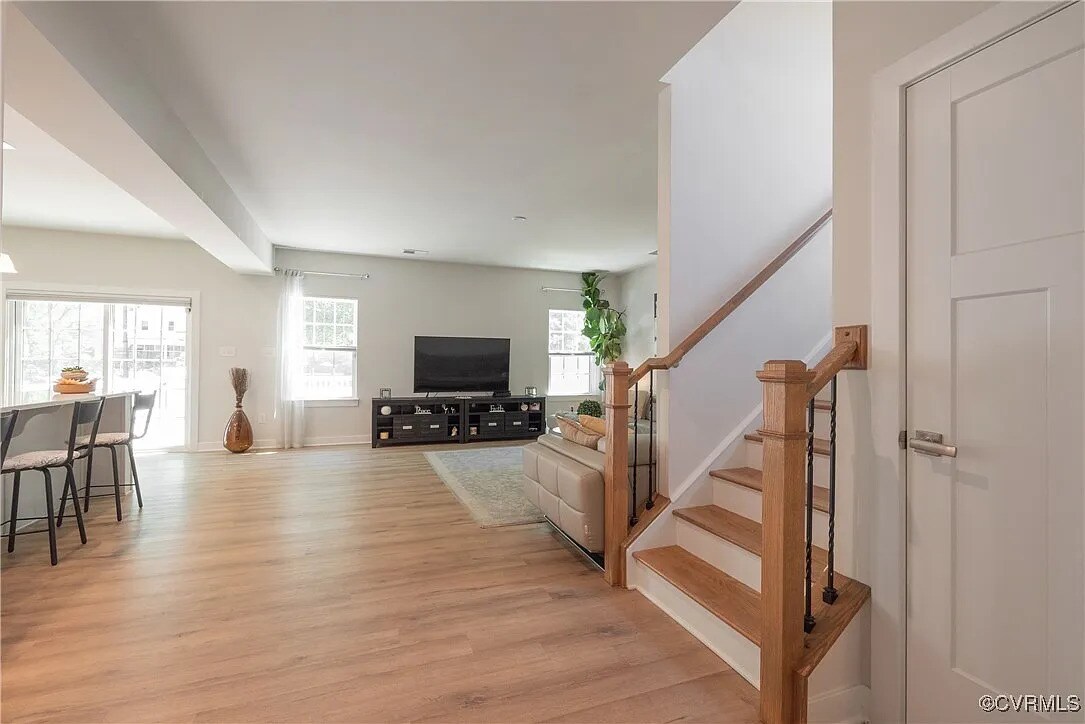 Building Photo - 9332 Janeway Dr