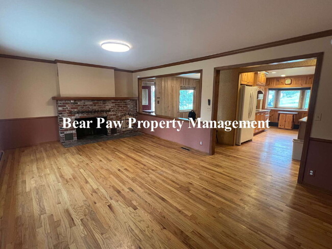 Building Photo - Spacious 4 Bedroom Home in North Evergreen!!