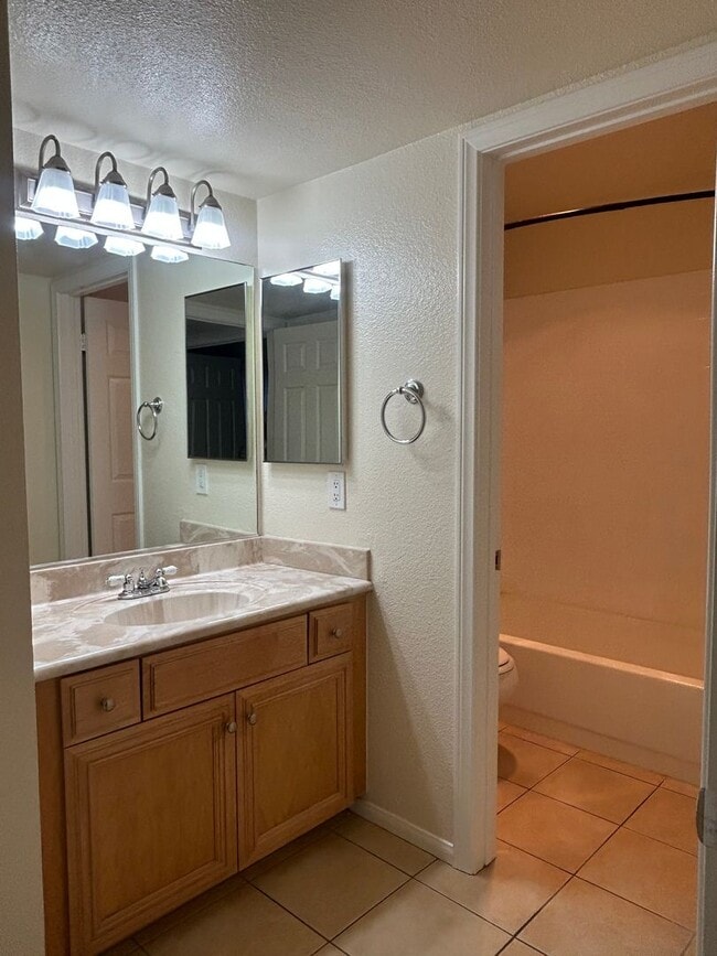 Building Photo - Alpine Glen Place