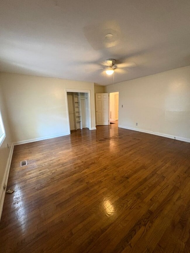 Building Photo - 271 Peachtree Cir