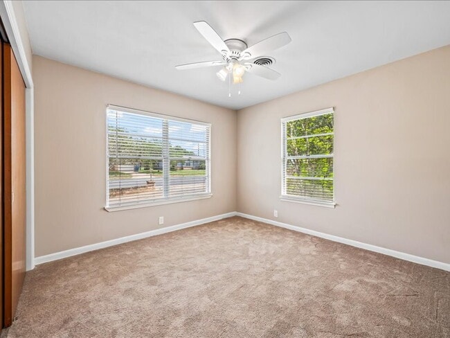 Building Photo - Charming 3-Bedroom Home with Spacious Livi...