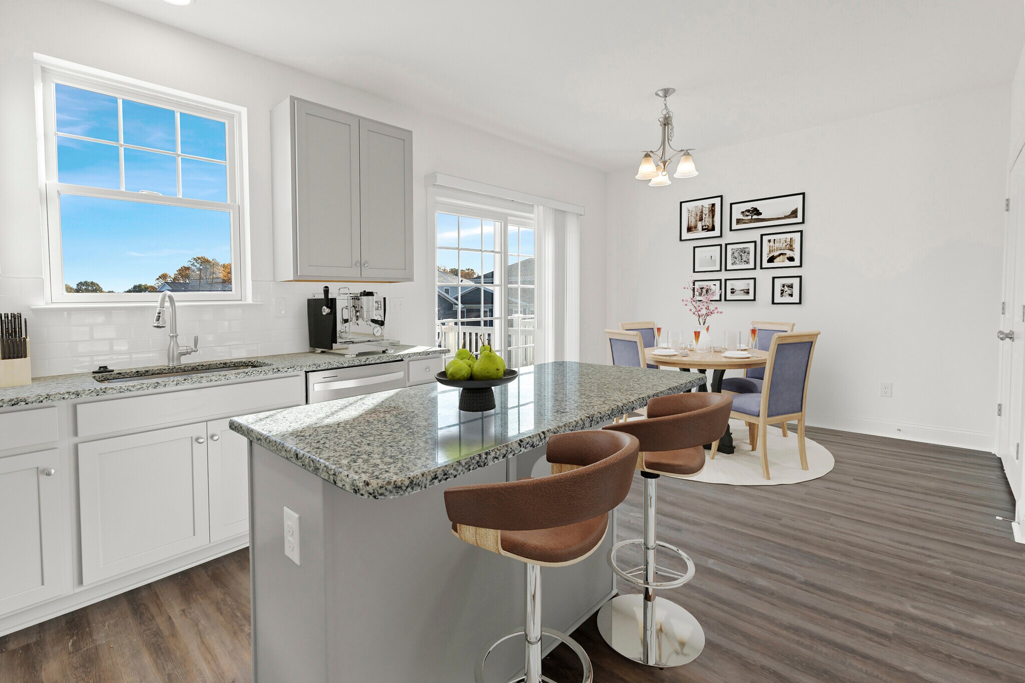 Building Photo - 985 Lorewood Grove Rd