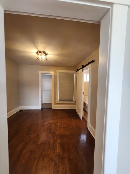 Bedroom - 3017 Grandview St