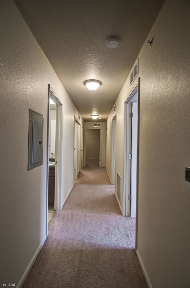 Building Photo - 787 Burcham Dr