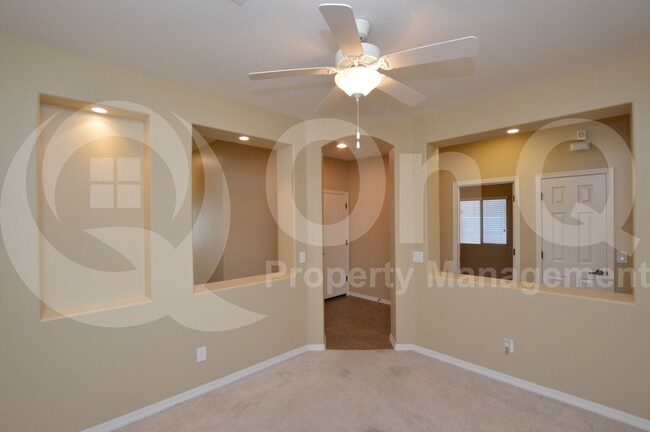 Building Photo - 40937 N Linden St