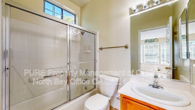 Building Photo - 520 Laurel Grove Cir