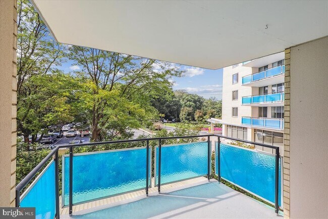 Building Photo - 10401 Grosvenor Pl