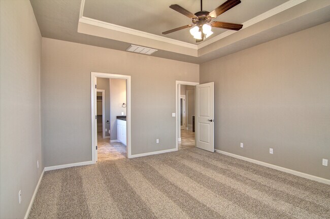 Building Photo - Beautiful Foster Signature Home in Great Location!