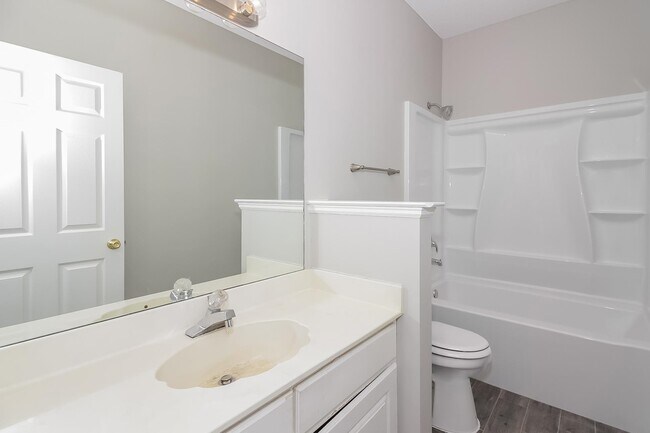 Building Photo - 4237 Monterey Dr