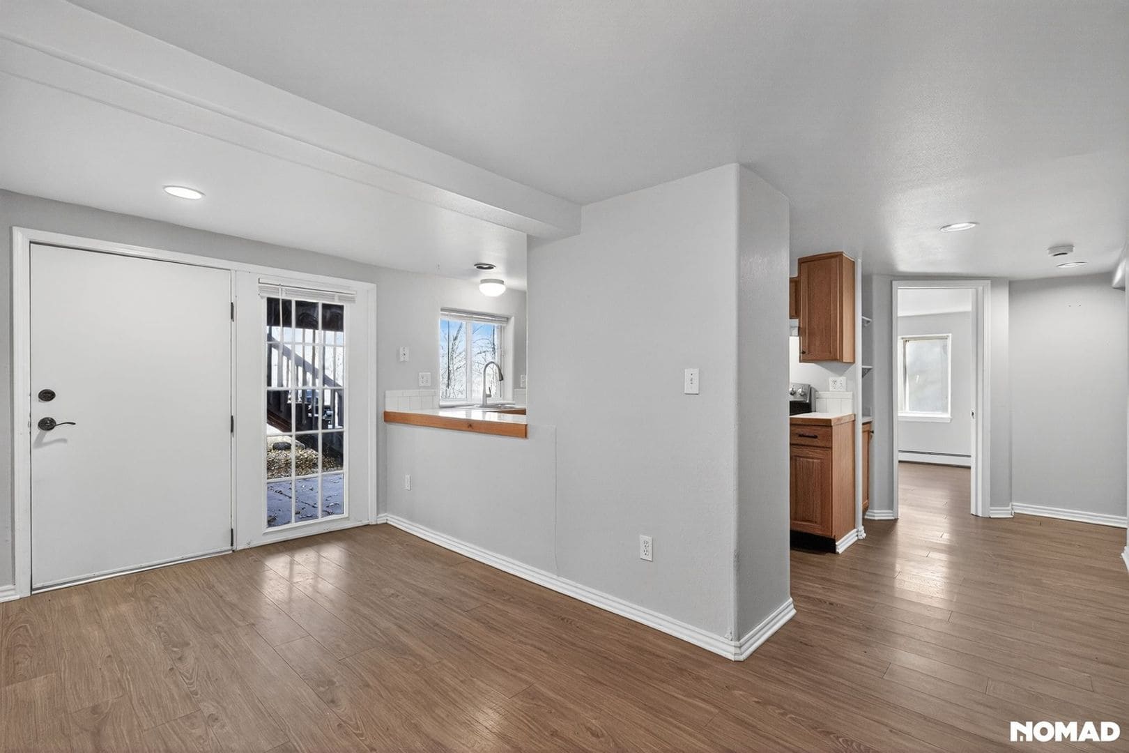 Building Photo - 30 W Navajo St