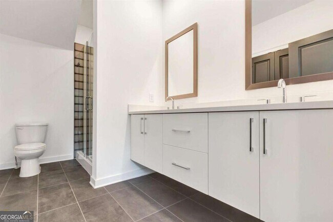 Building Photo - 400 Pratt Dr SE