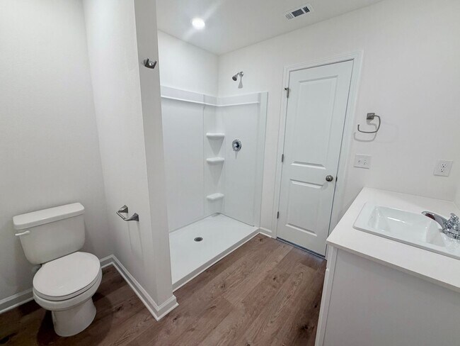 Building Photo - 1021 Sandhills Ln