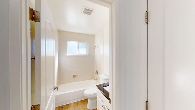 Building Photo - 15415 Marty Dr