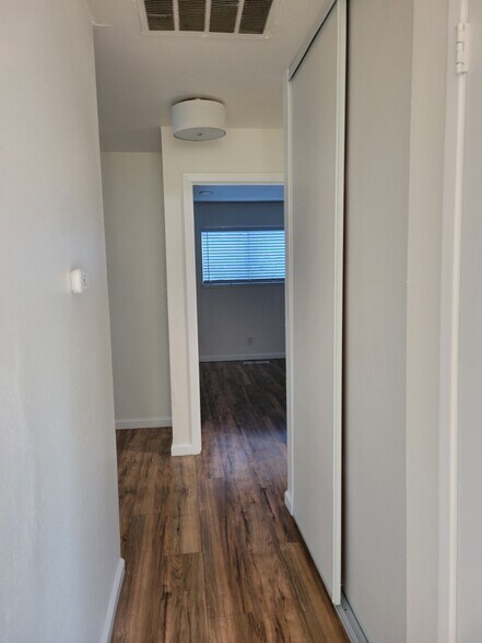 Building Photo - 4655 Bolero Dr