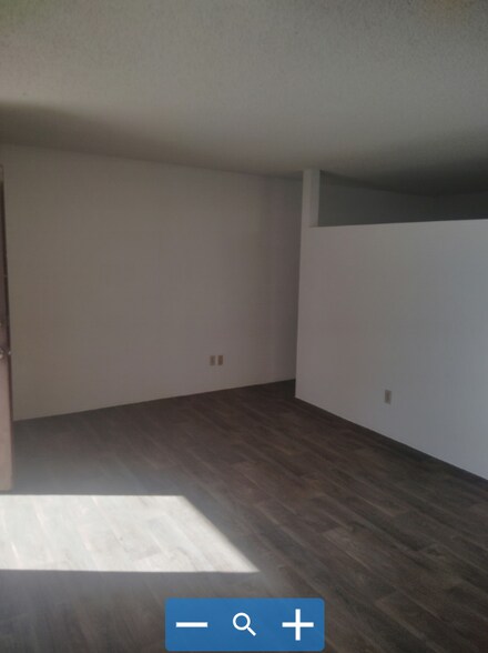 Building Photo - 3052 N Alvernon Way