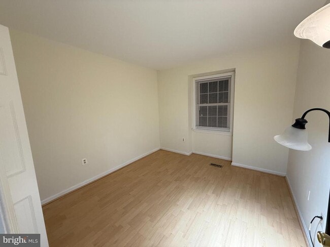 Building Photo - 4924 Van Walbeek Pl