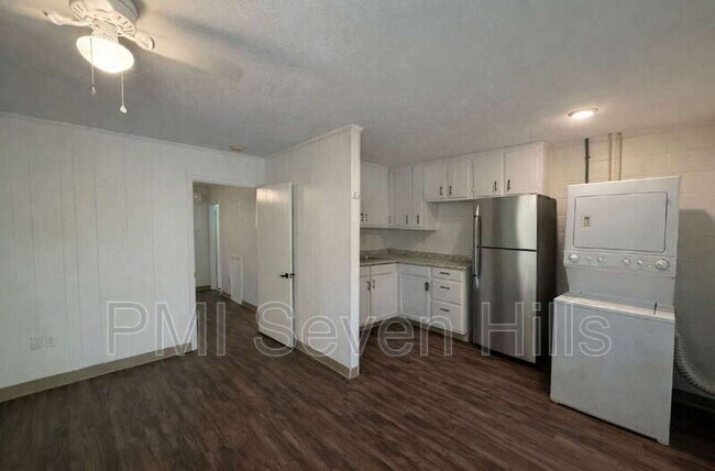 Building Photo - 1510 Milton St