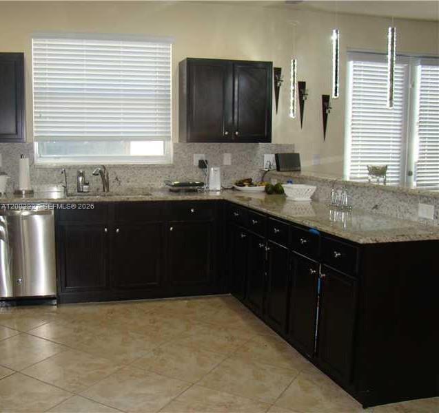 Building Photo - 9160 SW 171st Ct