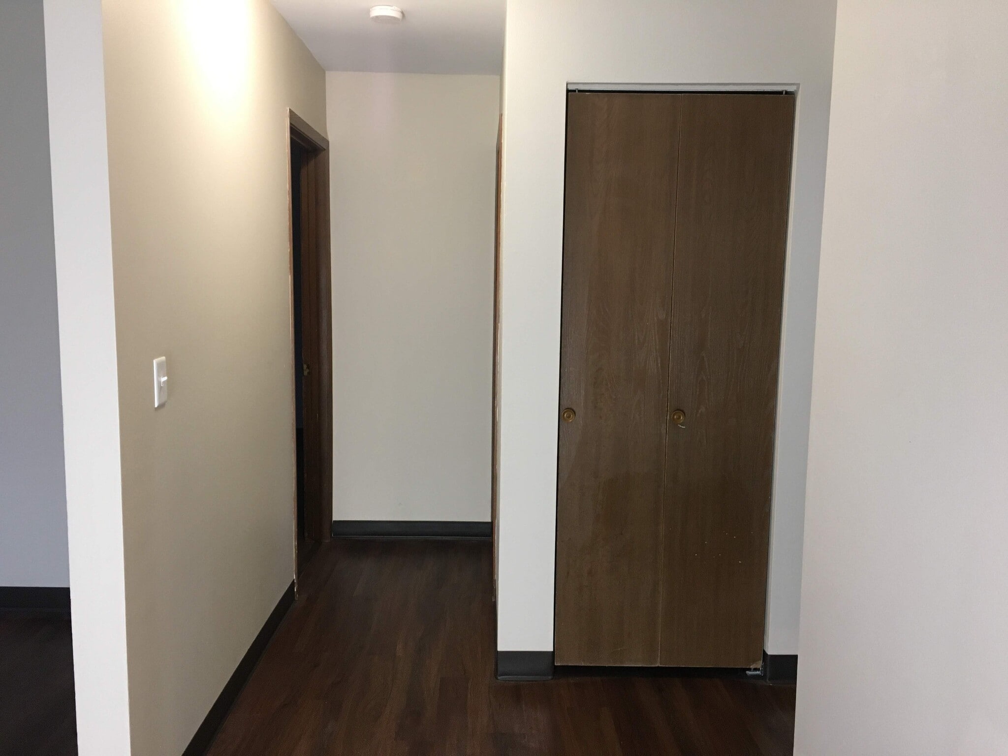 Hall to Beds - 1779 New St