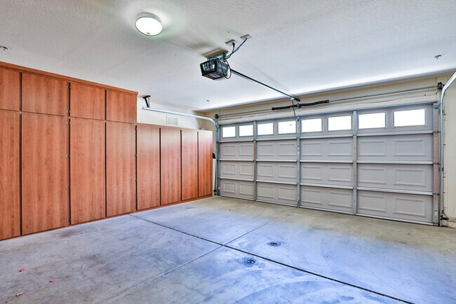 Building Photo - 1852 S Seton Ave