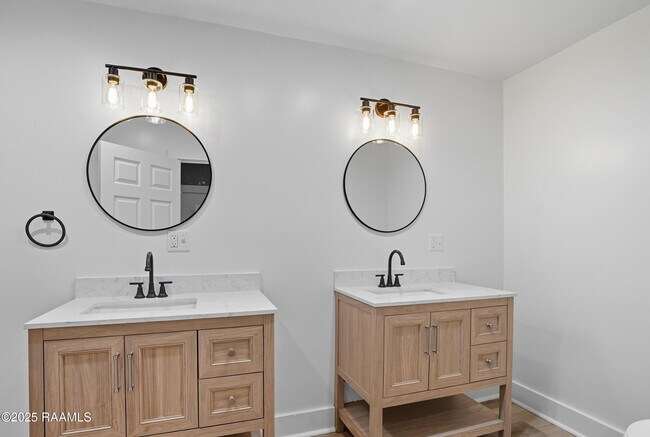 Building Photo - 514 Voorhies St