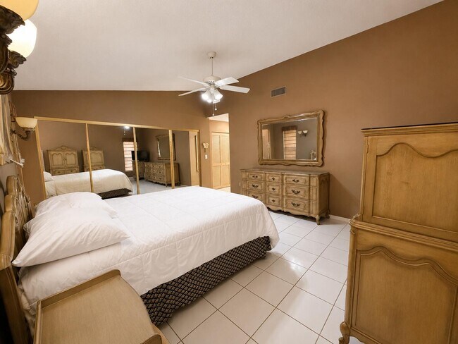 Building Photo - 7758 Cloverfield Cir