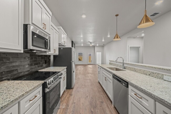 Building Photo - 4104 Trenton Ave