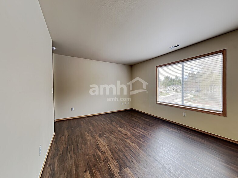 Building Photo - 13023 158th Street Ct E