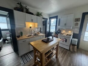 Building Photo - Estes Duplex