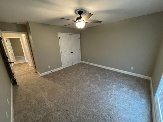 Building Photo - Maryville 37803 - 3 bedroom, 2 bath ranche...