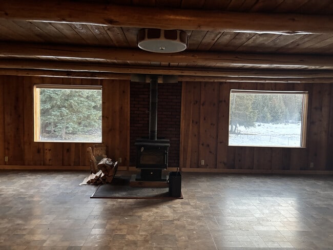 Building Photo - Pinkham Retreat