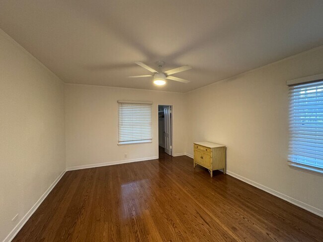 Building Photo - 3bd 2ba House