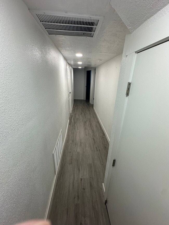 Building Photo - BEREA POPERTY ( PRIVATE)