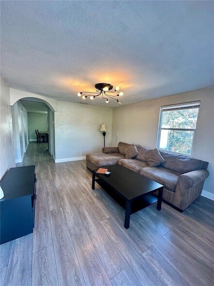 Building Photo - 2003 E Humphrey St