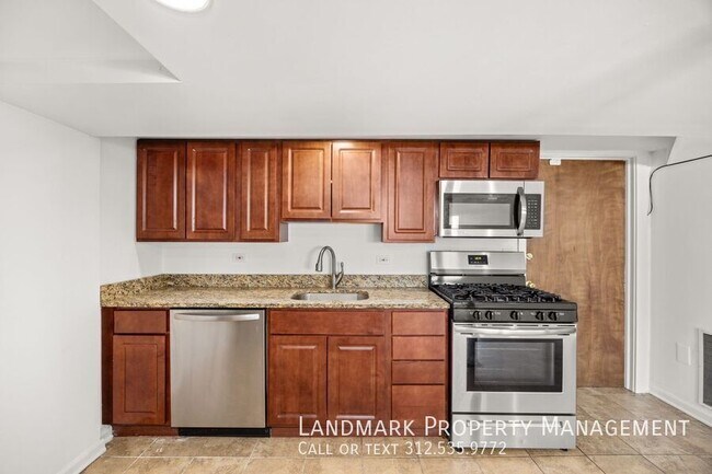 Building Photo - 4144 N Mozart-Garden unit