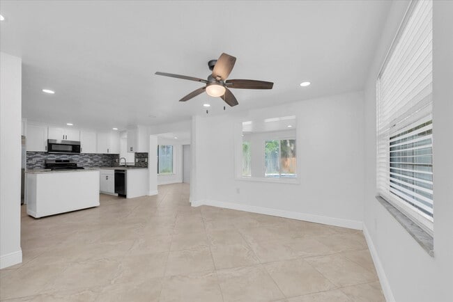Building Photo - 5600 Bayou Grande Blvd NE