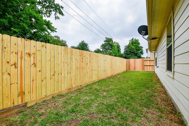 Building Photo - 16323 Woma Ct