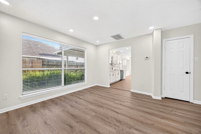 Building Photo - 17243 Valemist Ct